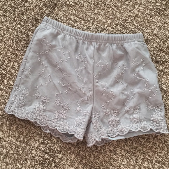 Cute lace shorts - Picture 1 of 1